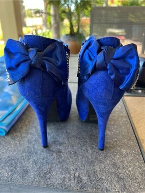 Wild Diva Royal Blue Suede Bow Stiletto Heels